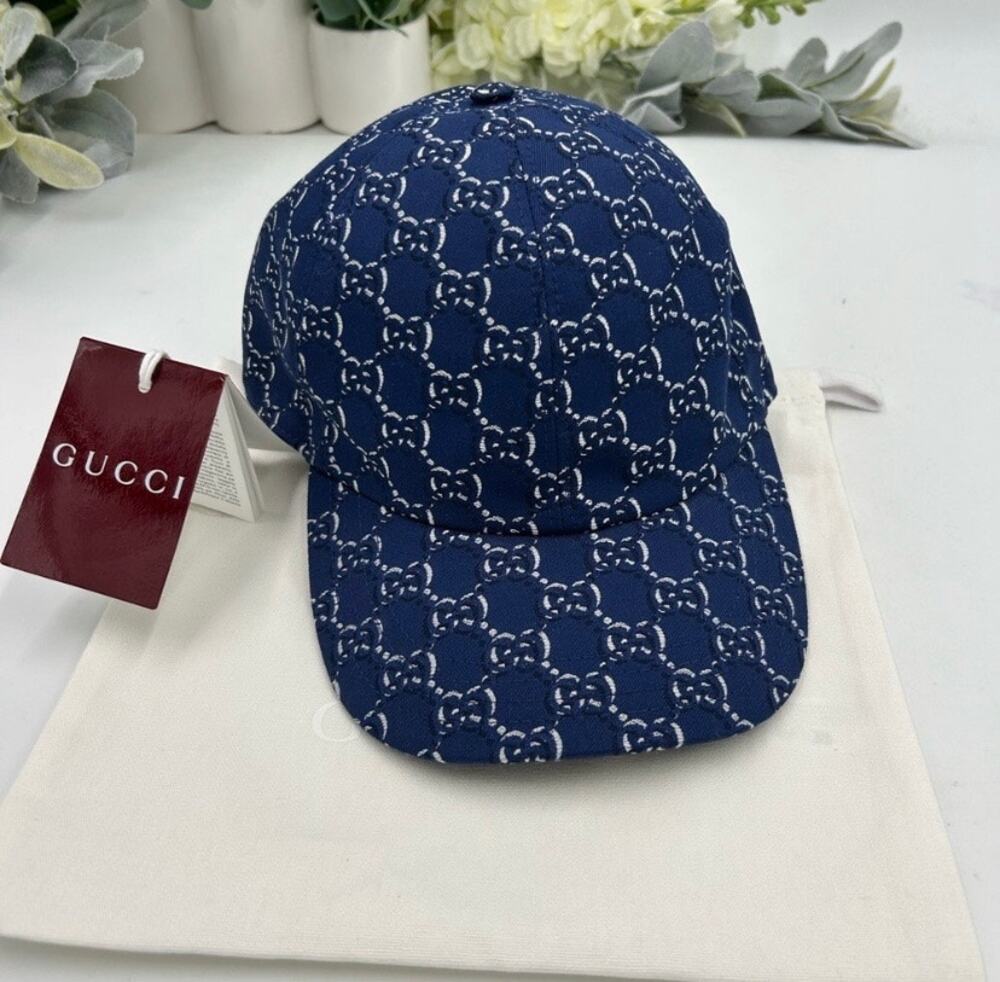 Men's Gucci, blue shadow GG adjustable baseball camp size medium, made in Italy